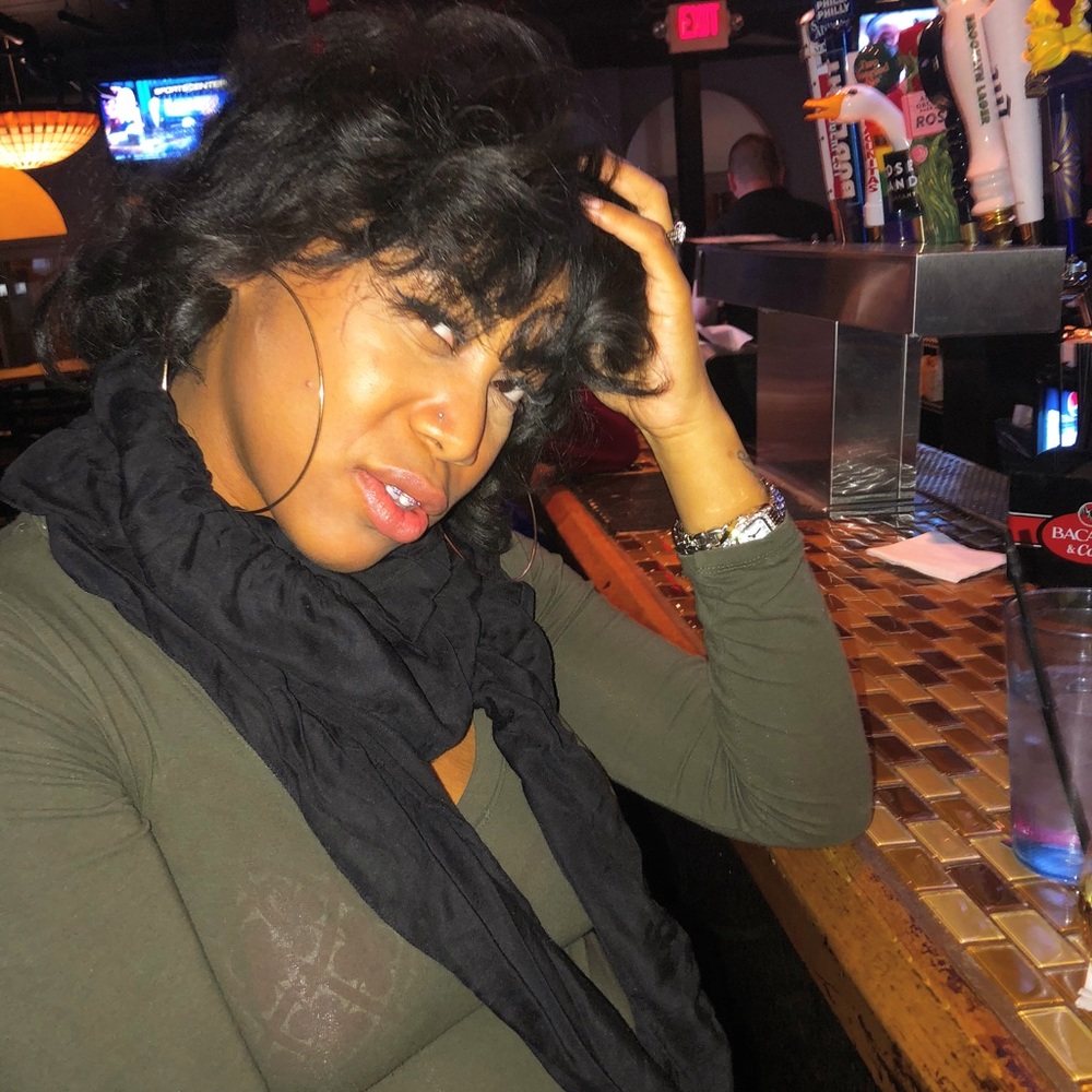 Meet your Posher, Blaire